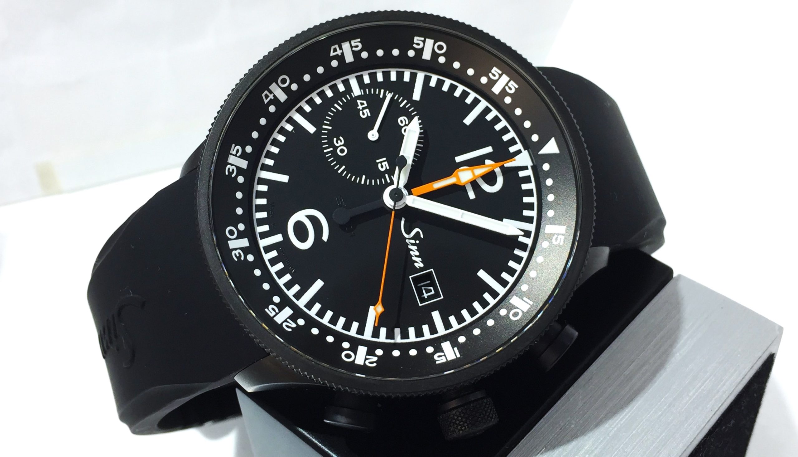 【Sinn】ジン 717 徹底解説|コックピットクロックの遺伝子を継ぐ至高のパイロットウォッチ 【Sinn】ジン 717 徹底解説|コックピットクロックの遺伝子を継ぐ至高のパイロットウォッチ