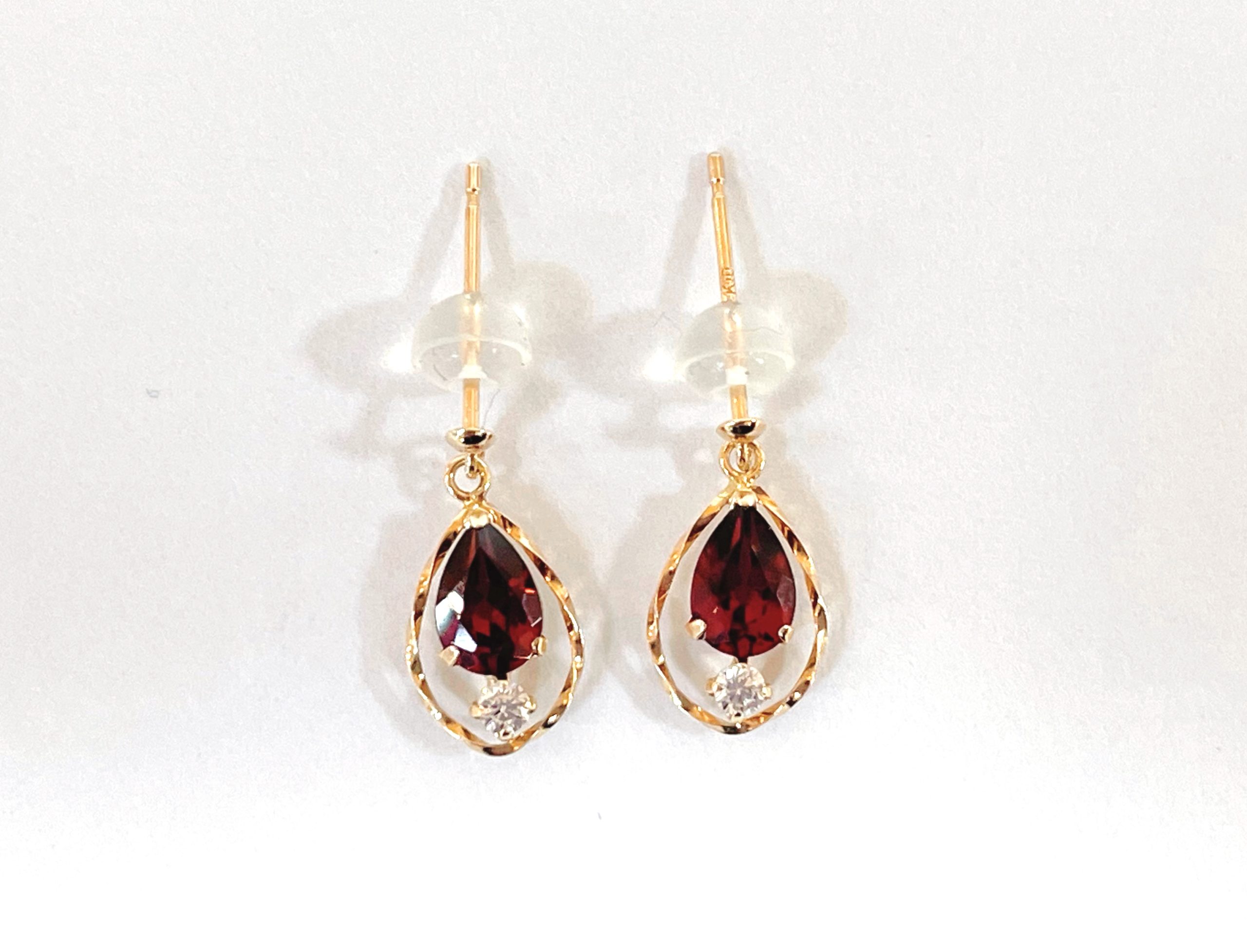 K10アルマンダインガーネット/キュービックピアス