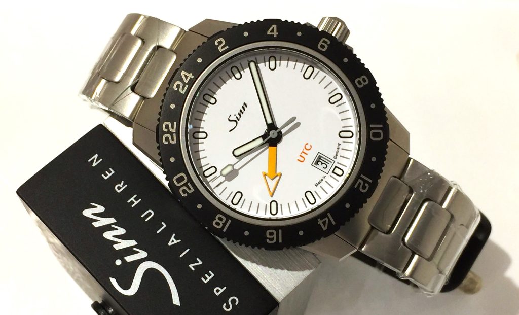 【SINN】105.ST.SA.UTC.W 24時間式第二時間帯表示を備えた 上品な大人のスポーツウォッチ 【SINN】105.ST.SA.UTC.W 24時間式第二時間帯表示を備えた 上品な大人のスポーツウォッチ