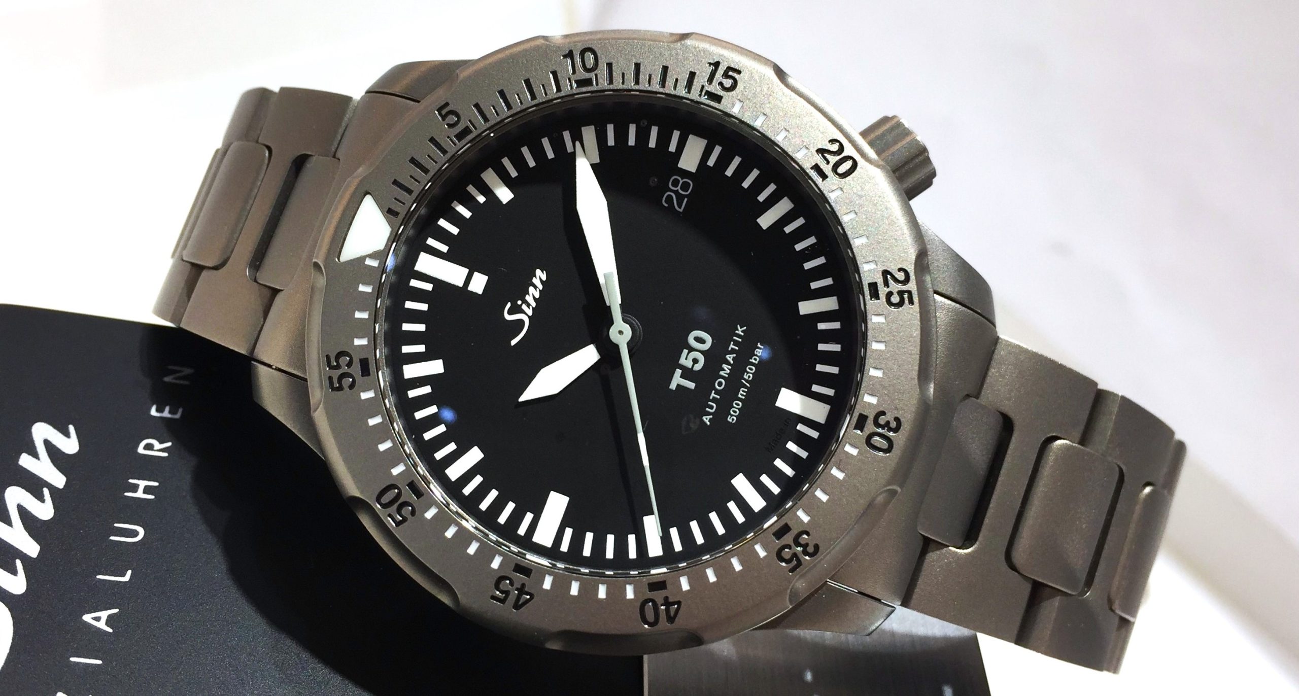 【Sinn】ジン「T50」究極のタフネスと洗練美:男心をくすぐる理由と圧倒的スペックを解剖 【Sinn】ジン「T50」究極のタフネスと洗練美:男心をくすぐる理由と圧倒的スペックを解剖